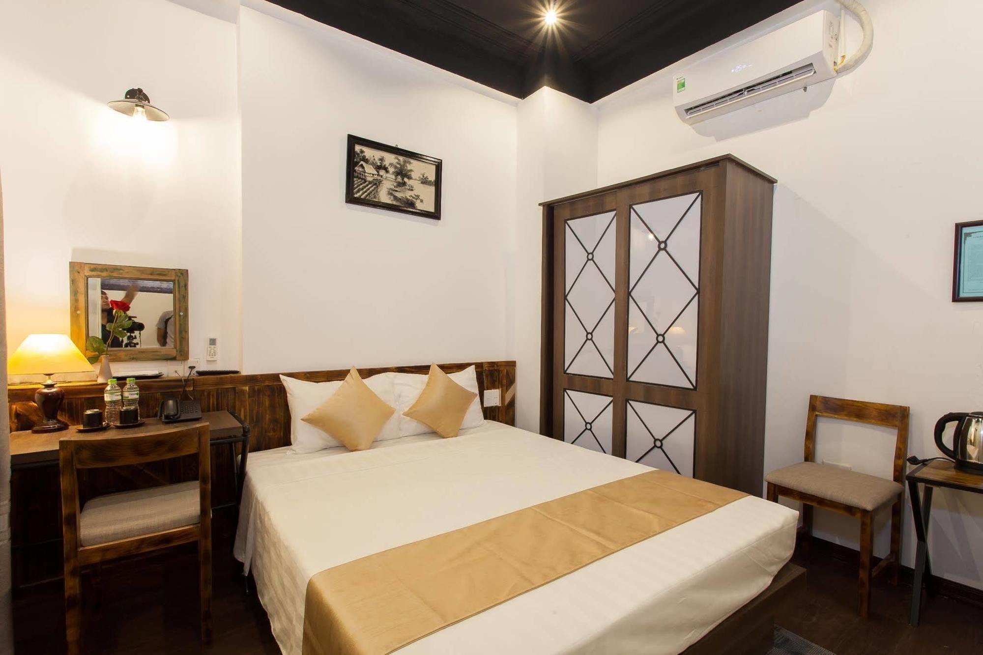 Luxury Backpakers Hotel Hanoï Extérieur photo