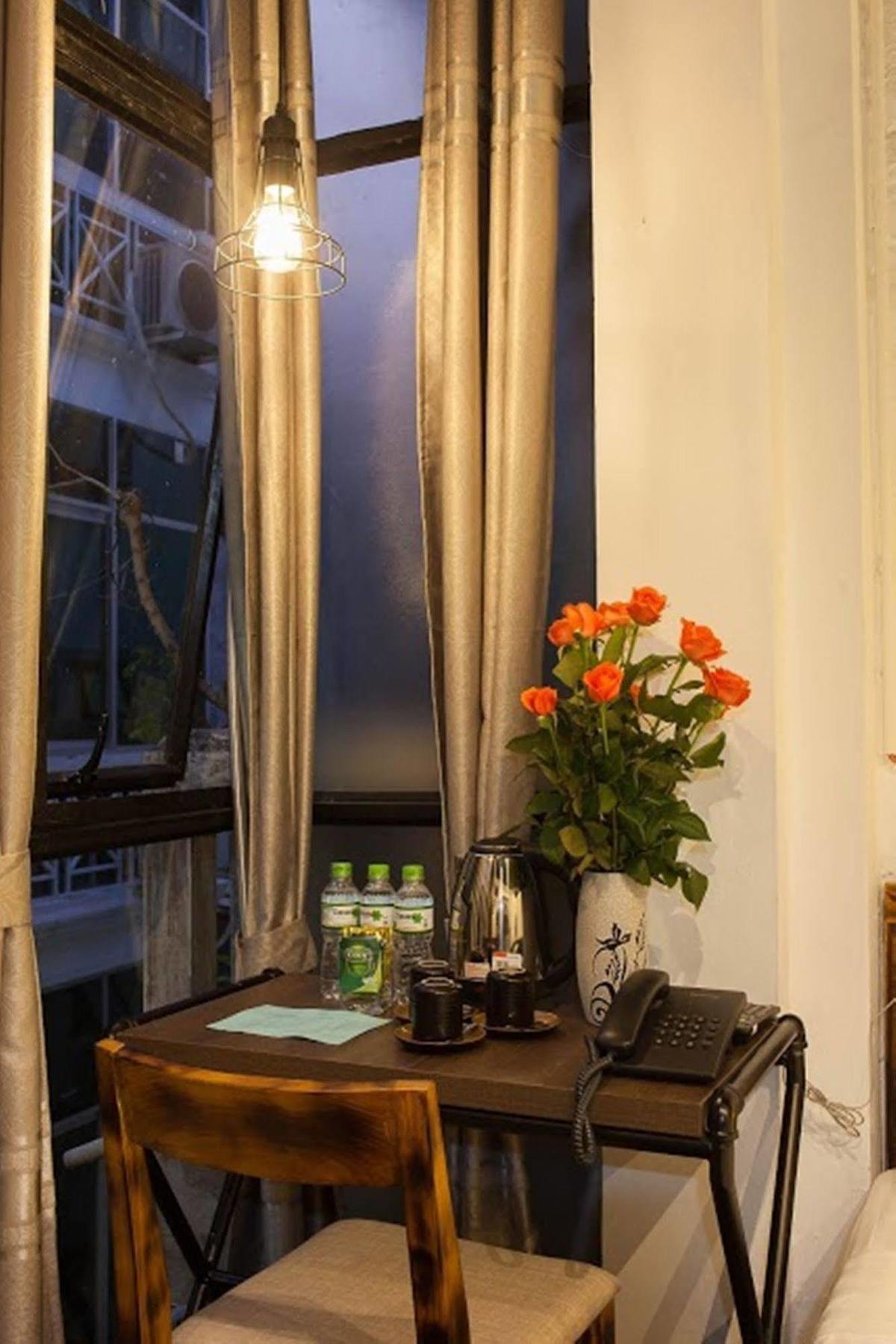 Luxury Backpakers Hotel Hanoï Extérieur photo