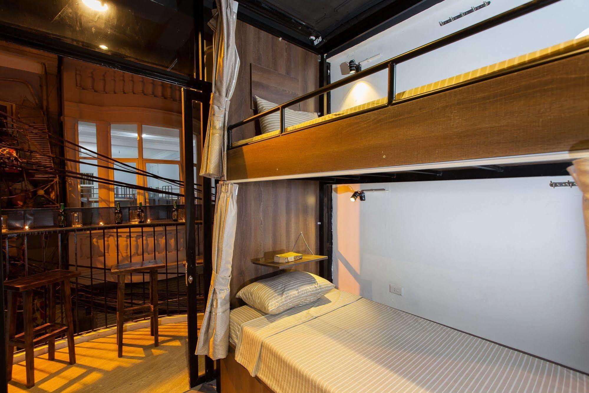 Luxury Backpakers Hotel Hanoï Extérieur photo