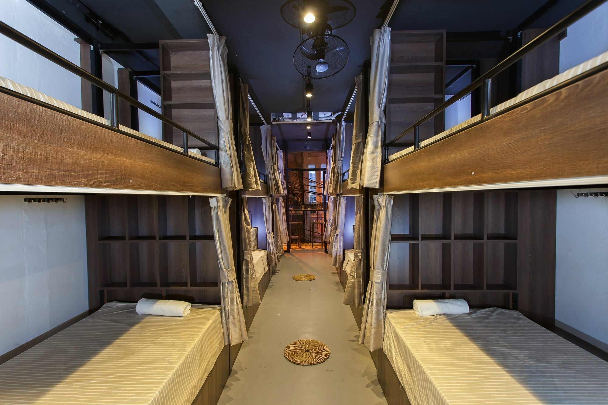 Luxury Backpakers Hotel Hanoï Extérieur photo